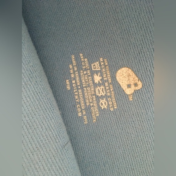 Laptop Zip- Up Sleeve 💻 - Picture 3 of 5